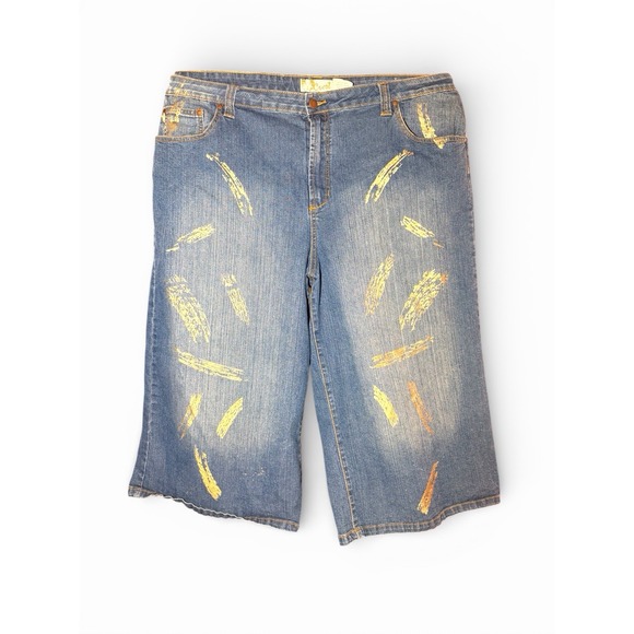 Crest Jeans Womens Sz 23/24 Blue Denim Cropped Capri Embossed Casual‎ Distressed - Picture 2 of 5